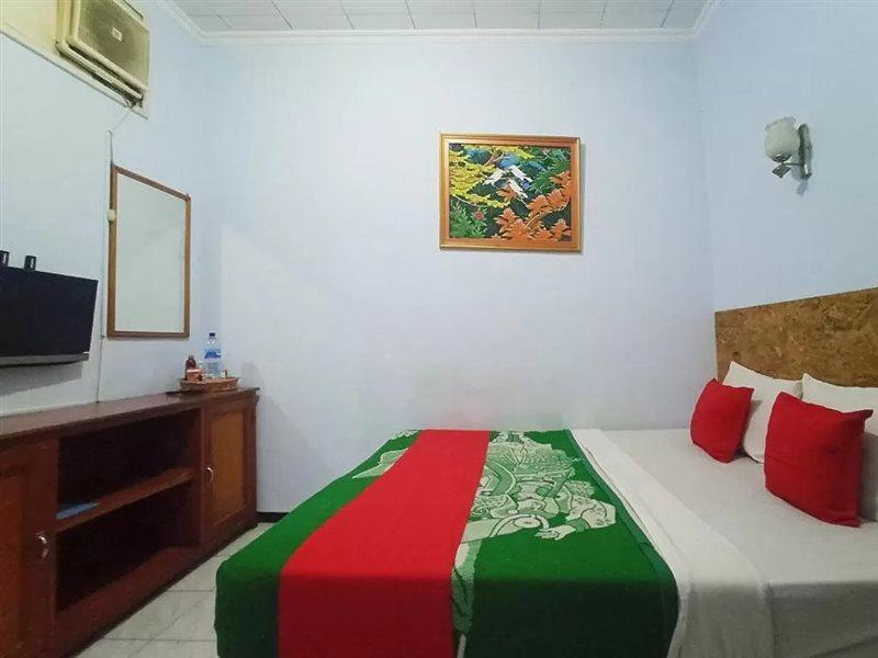 Hotel Palem 2 Syariah Malang Redpartner Экстерьер фото