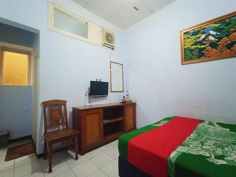 Hotel Palem 2 Syariah Malang Redpartner Экстерьер фото