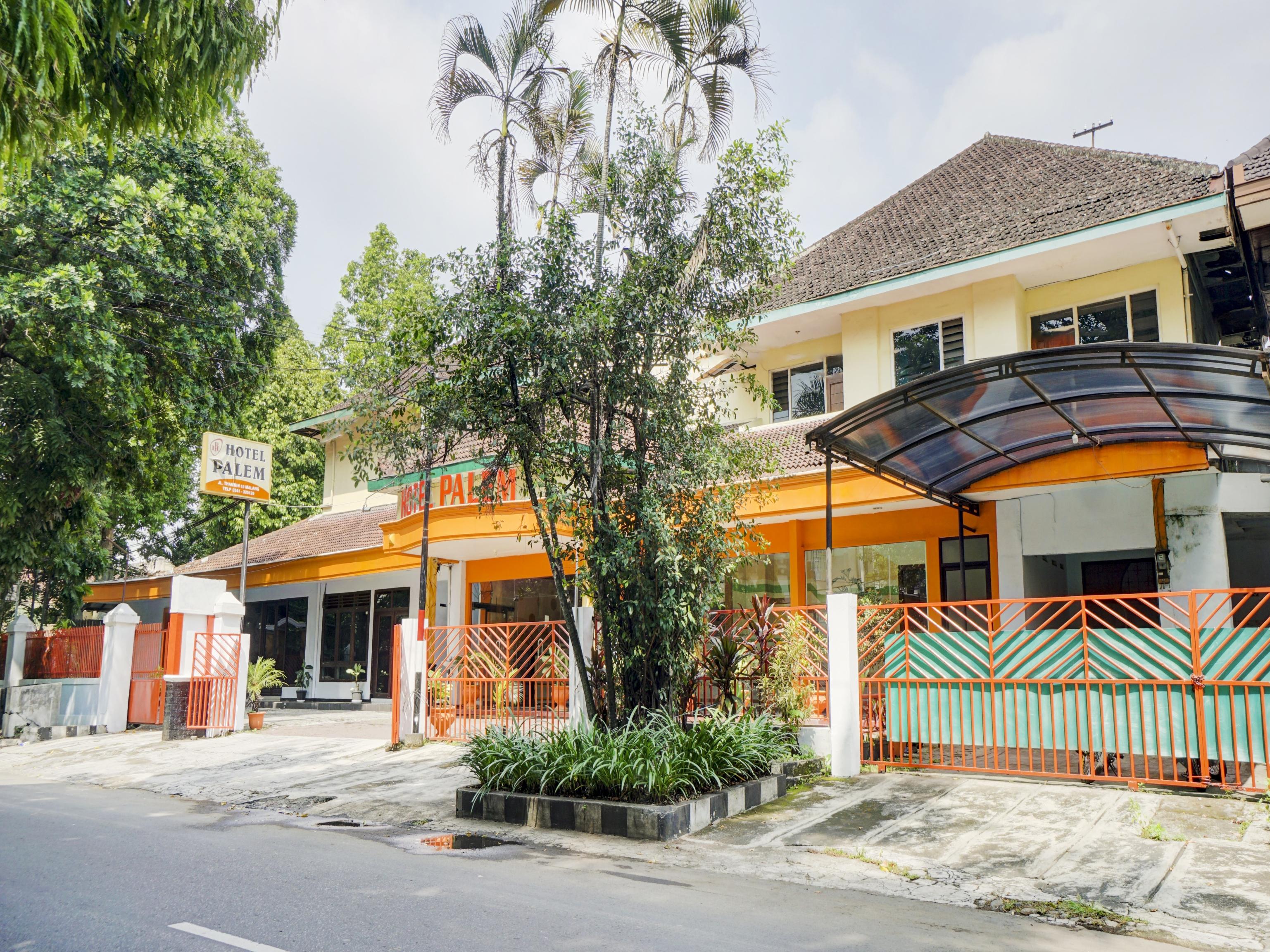 Hotel Palem 2 Syariah Malang Redpartner Экстерьер фото