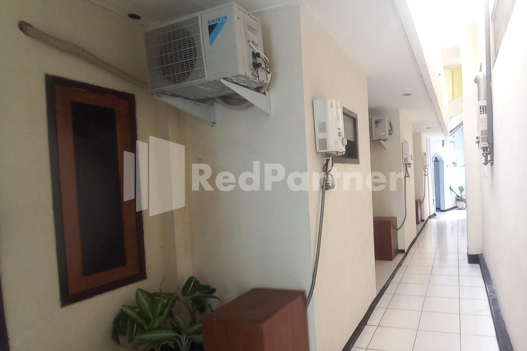 Hotel Palem 2 Syariah Malang Redpartner Экстерьер фото