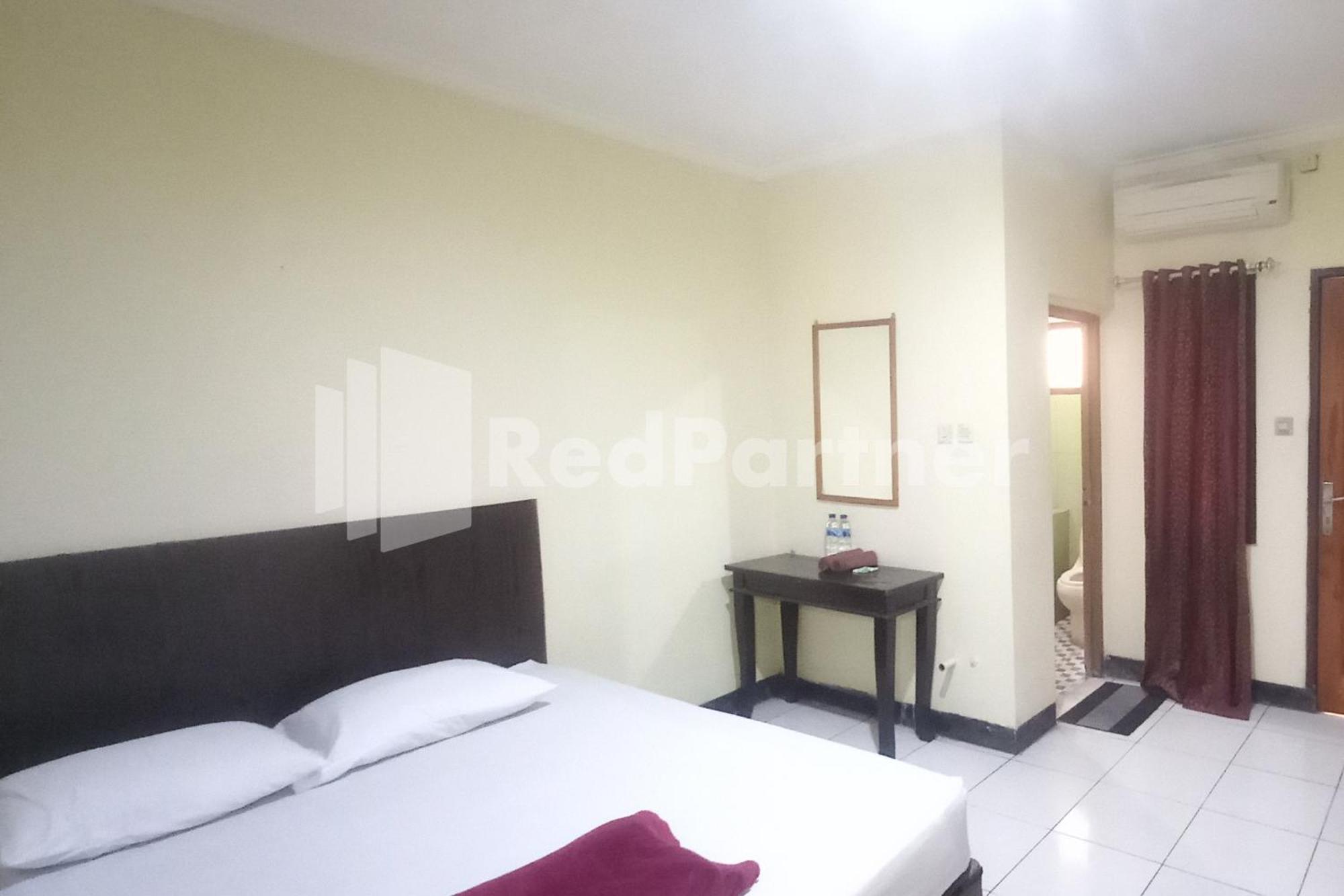 Hotel Palem 2 Syariah Malang Redpartner Экстерьер фото