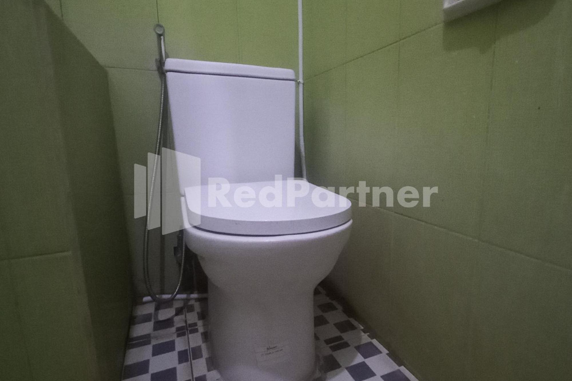 Hotel Palem 2 Syariah Malang Redpartner Экстерьер фото